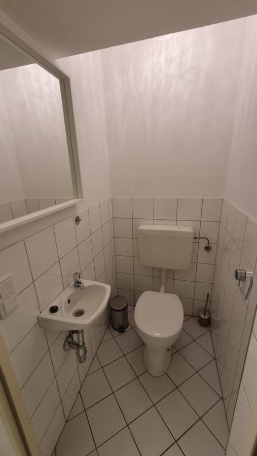 Sunny Apartment Next To Metro 1Br Вена Экстерьер фото