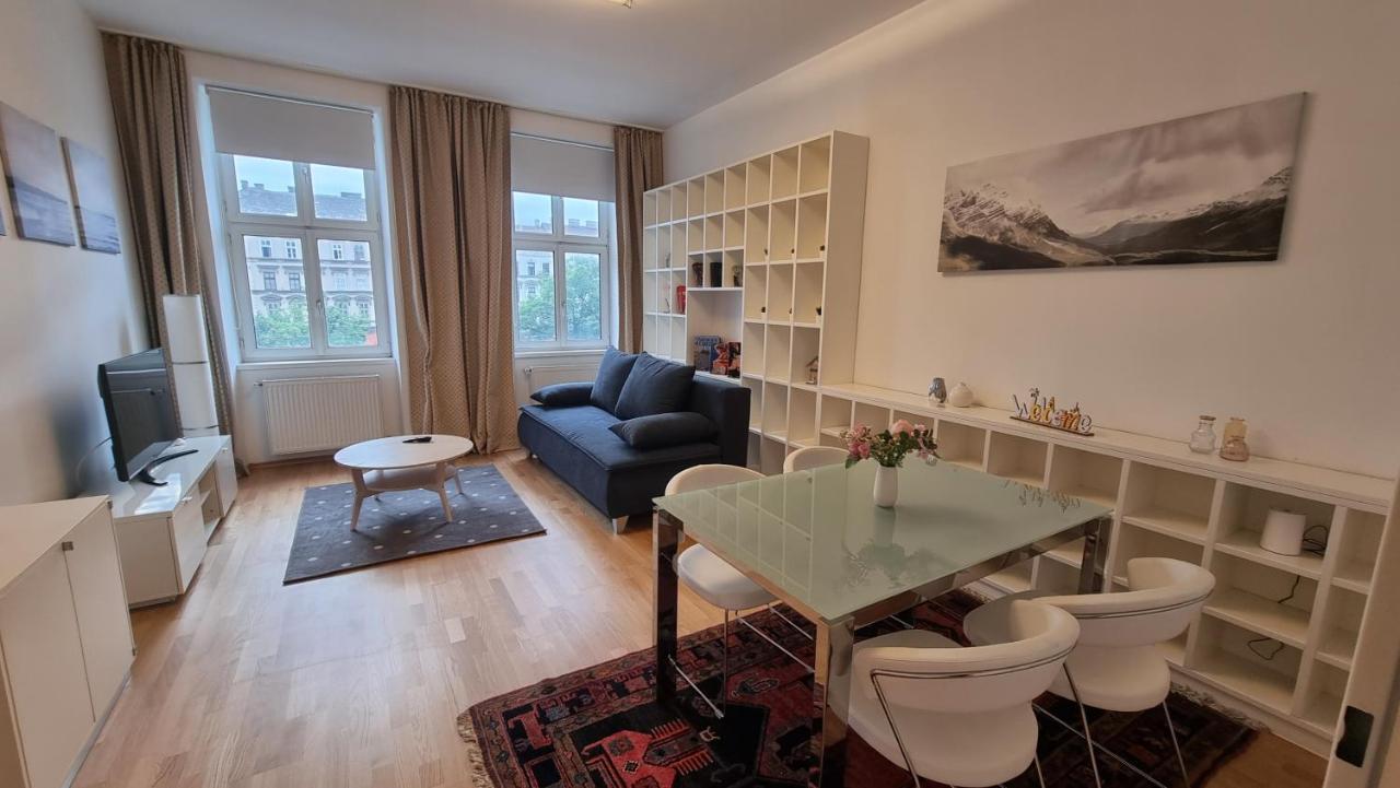 Sunny Apartment Next To Metro 1Br Вена Экстерьер фото